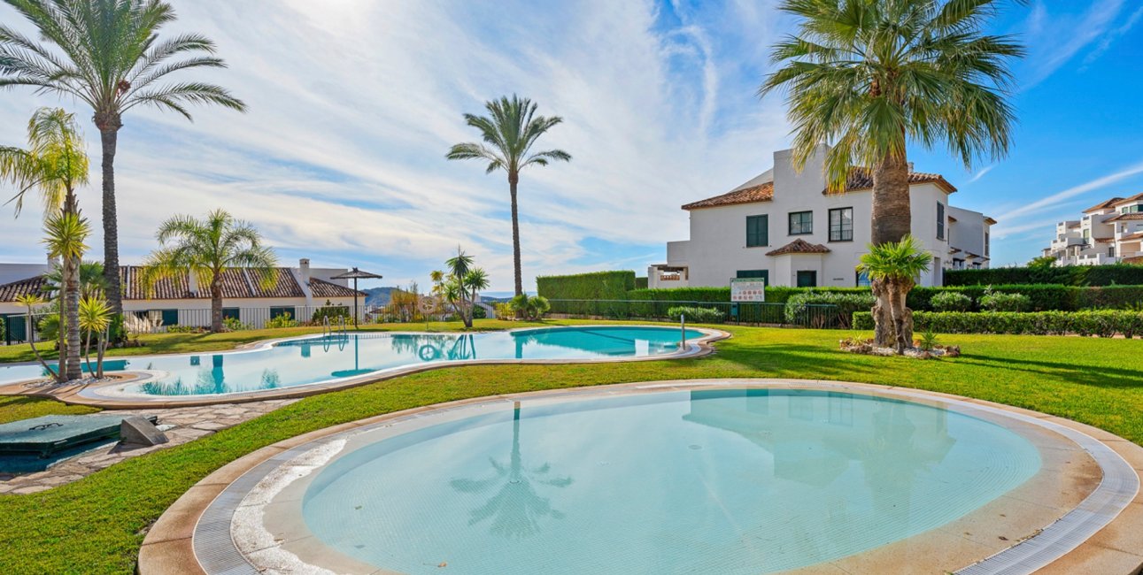 Resale - Apartment / flat -
Finestrat - Sierra Cortina - Golf Bahia