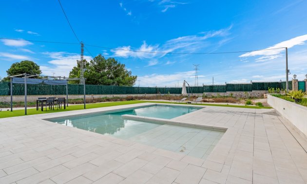 Resale - Country House -
Elche - Elche - Country