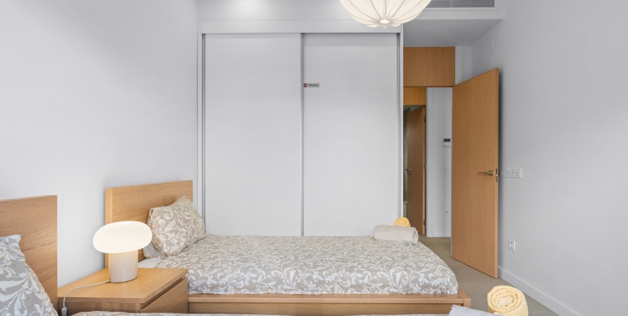 Resale - Townhouse -
La Marina - La Marina - Urbanization