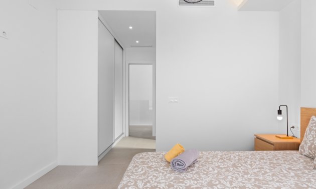 Resale - Townhouse -
La Marina - La Marina - Urbanization