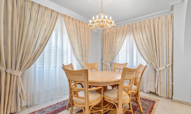 Resale - Villa -
Ciudad Quesada - La Marquesa