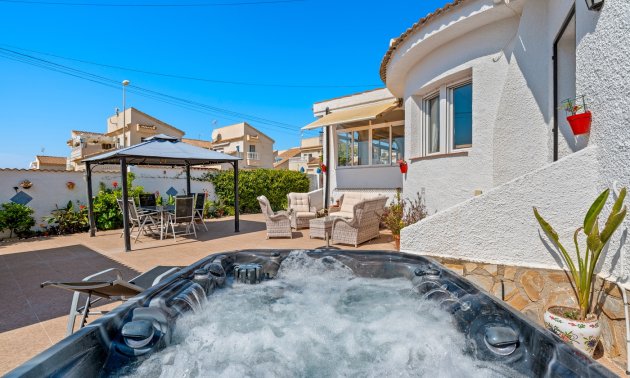 Resale - Villa -
Ciudad Quesada - Ciudad Quesada - Town