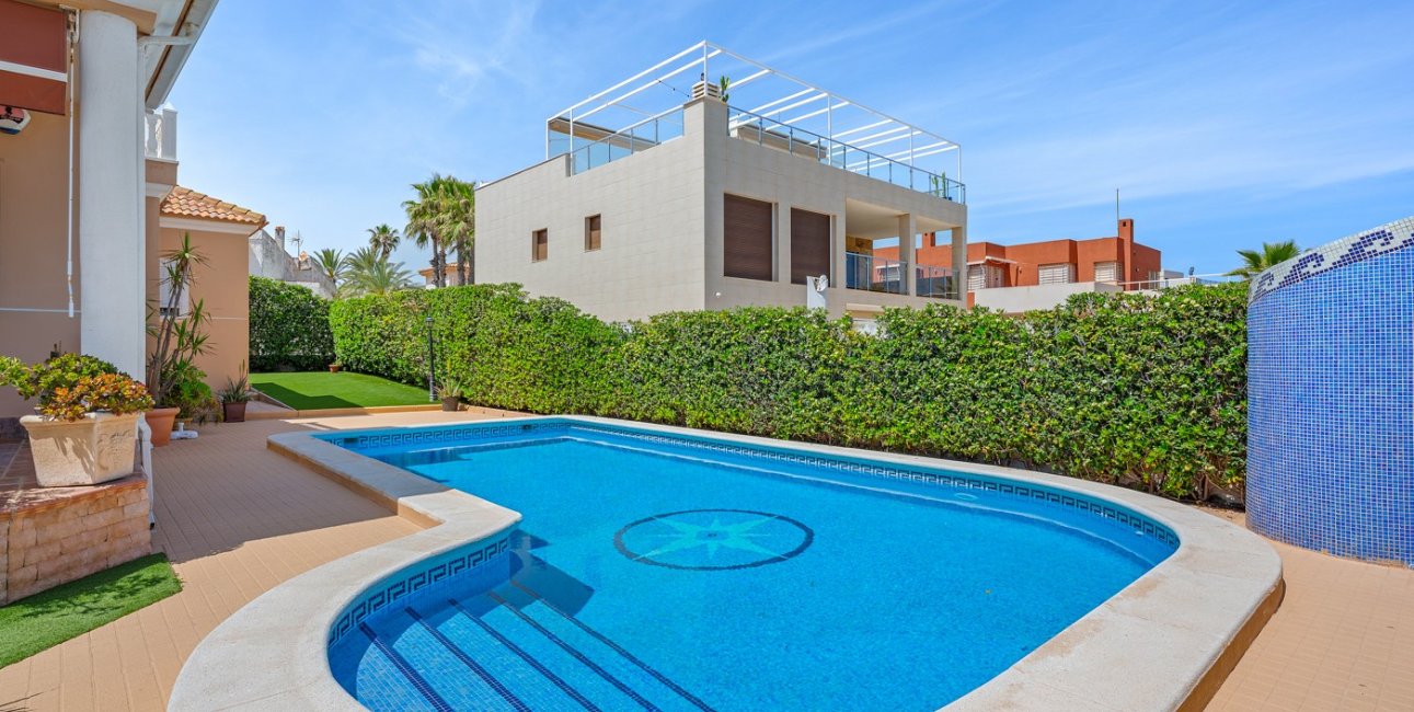 Rynek wtórny - Willa -
Torrevieja - Torre La Mata