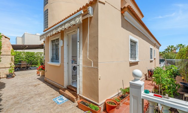 Rynek wtórny - Willa -
Torrevieja - Torre La Mata