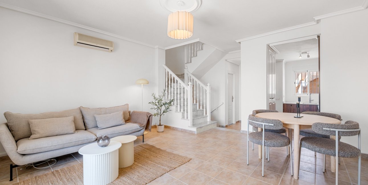 Resale - Townhouse -
Ciudad Quesada - La Marquesa