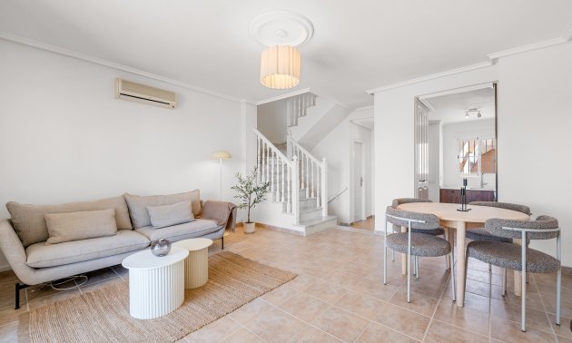 Resale - Townhouse -
Ciudad Quesada - La Marquesa