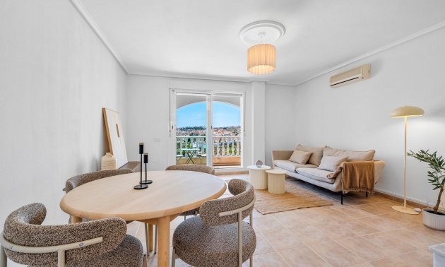 Resale - Townhouse -
Ciudad Quesada - La Marquesa