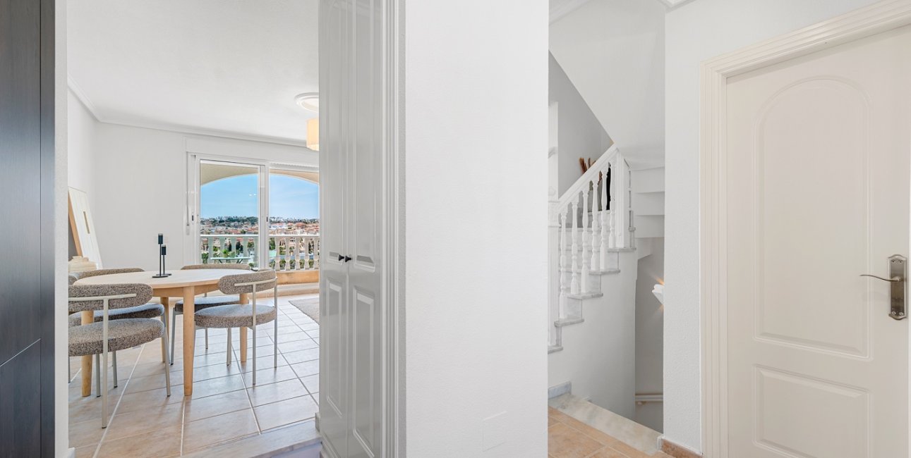 Resale - Townhouse -
Ciudad Quesada - La Marquesa