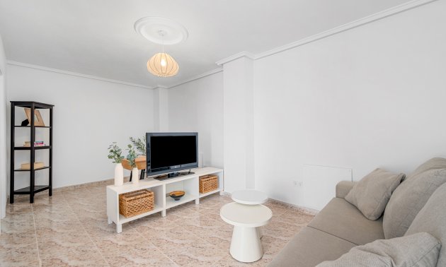 Resale - Townhouse -
Ciudad Quesada - La Marquesa