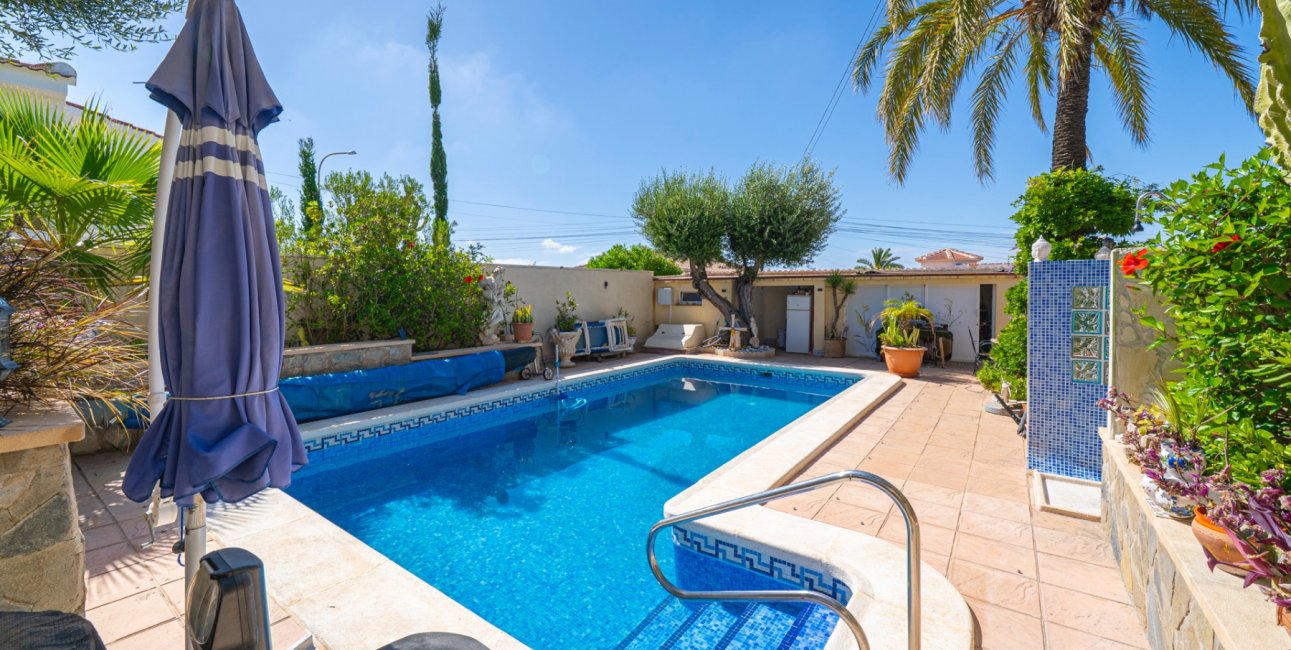 Resale - Villa -
Ciudad Quesada - Ciudad Quesada - Town