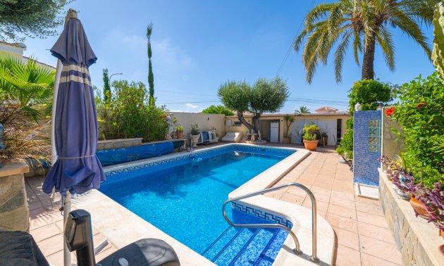Resale - Villa -
Ciudad Quesada - Ciudad Quesada - Town