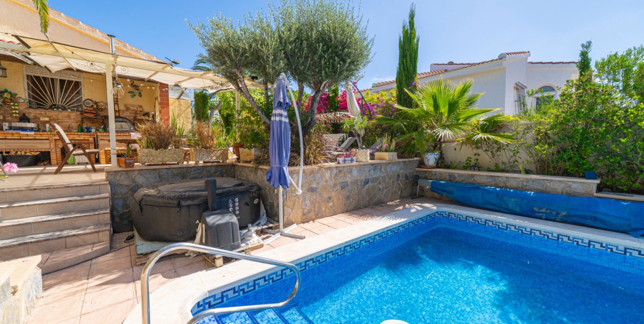 Resale - Villa -
Ciudad Quesada - Ciudad Quesada - Town