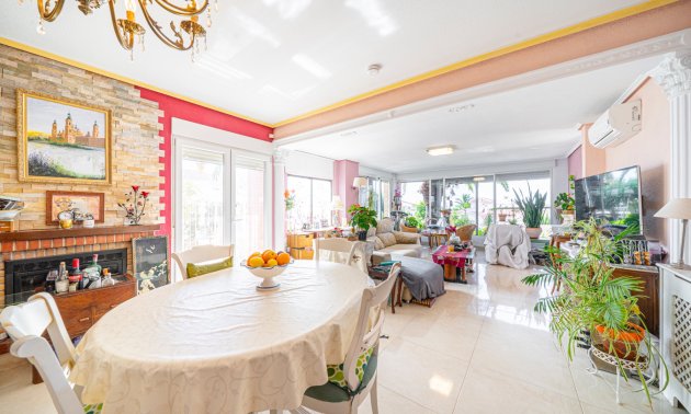 Resale - Villa -
Ciudad Quesada - Ciudad Quesada - Town