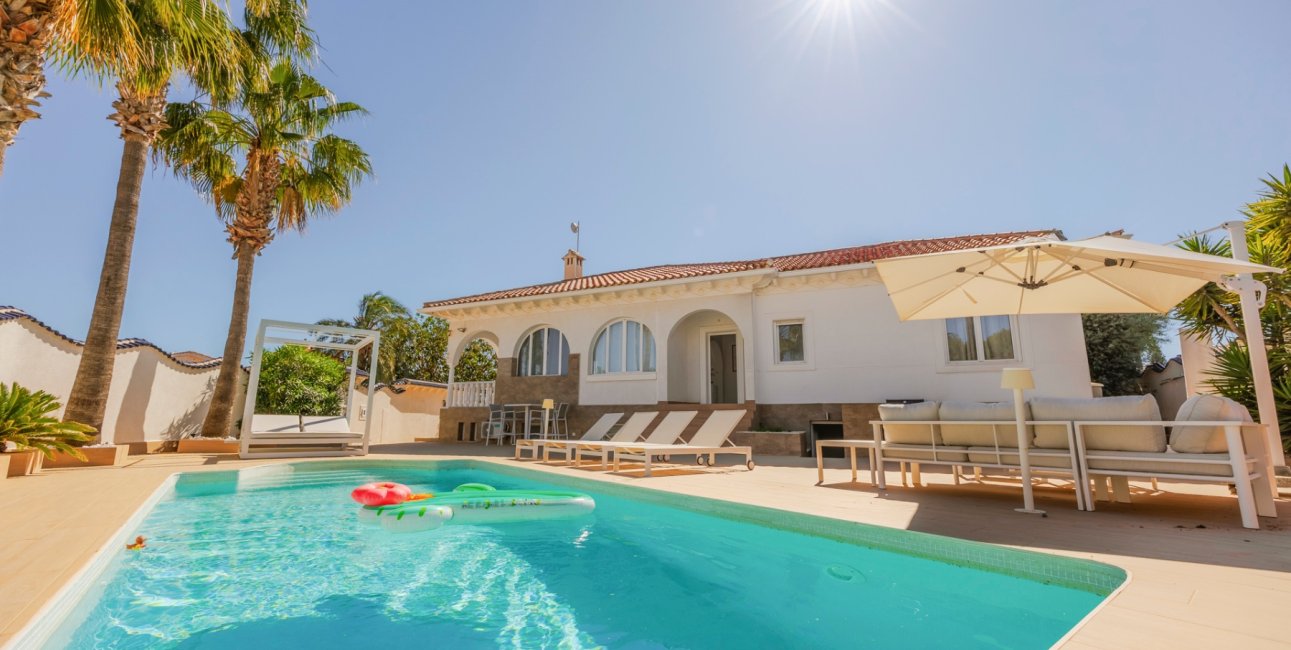 Resale - Villa -
Ciudad Quesada - Ciudad Quesada - Town