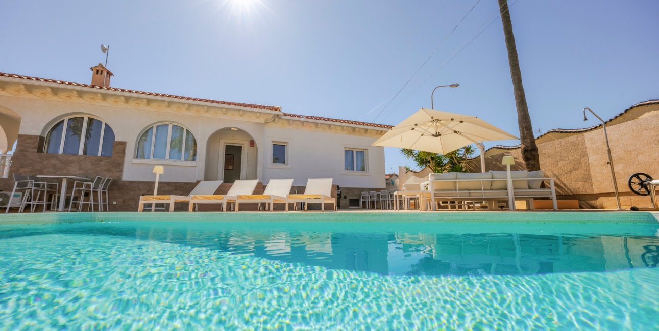 Resale - Villa -
Ciudad Quesada - Ciudad Quesada - Town