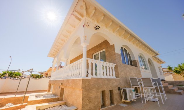 Resale - Villa -
Ciudad Quesada - Ciudad Quesada - Town
