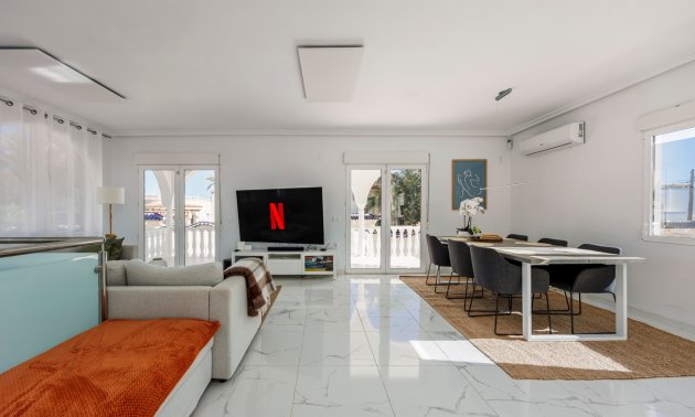 Resale - Villa -
Ciudad Quesada - Ciudad Quesada - Town