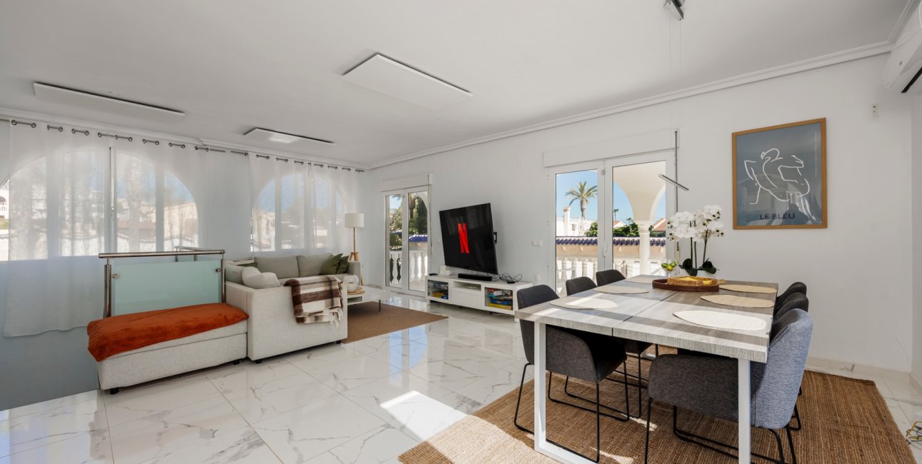 Resale - Villa -
Ciudad Quesada - Ciudad Quesada - Town