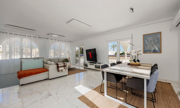 Resale - Villa -
Ciudad Quesada - Ciudad Quesada - Town