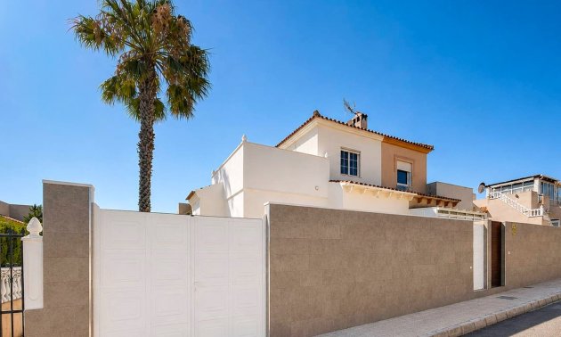 Resale - Townhouse -
Orihuela Costa - Los Altos