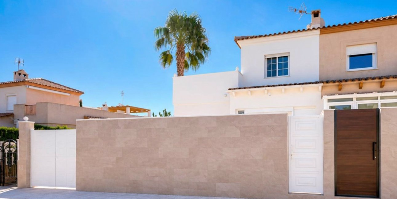 Resale - Townhouse -
Orihuela Costa - Los Altos