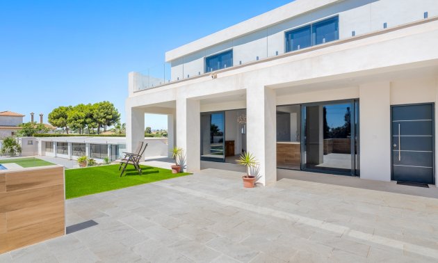 Reventa - Finca -
Los Montesinos - La Herrada