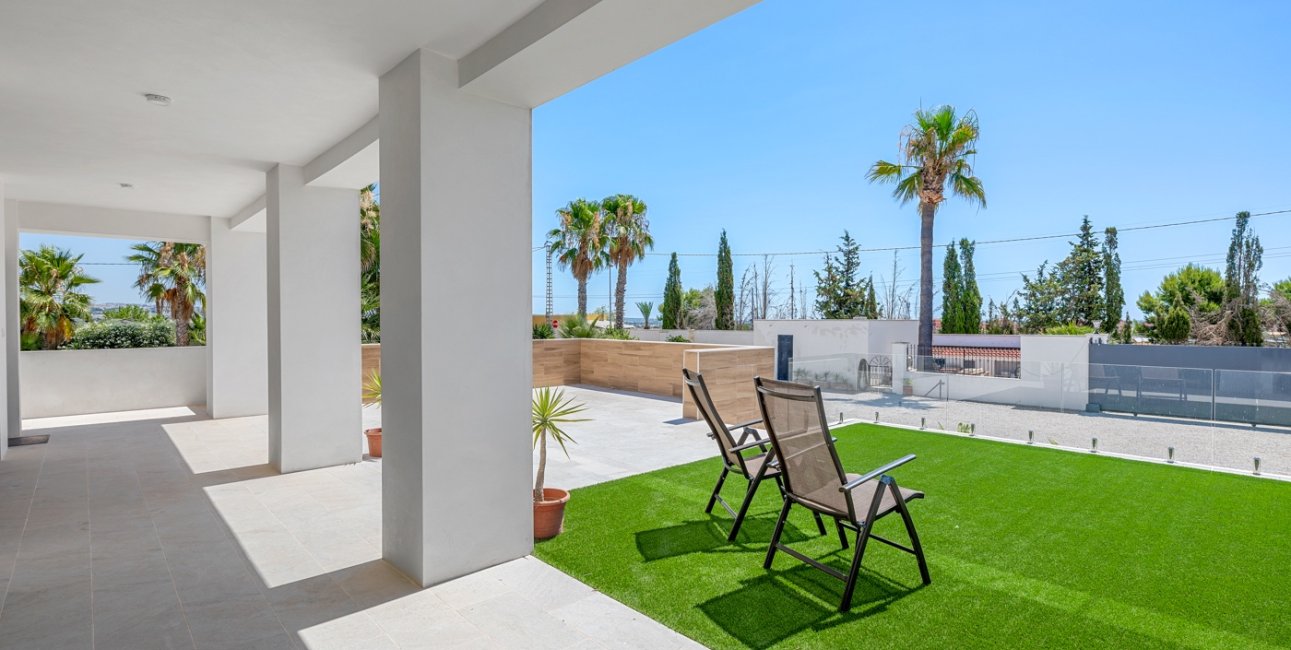 Reventa - Finca -
Los Montesinos - La Herrada