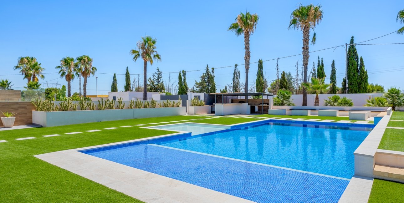 Reventa - Finca -
Los Montesinos - La Herrada