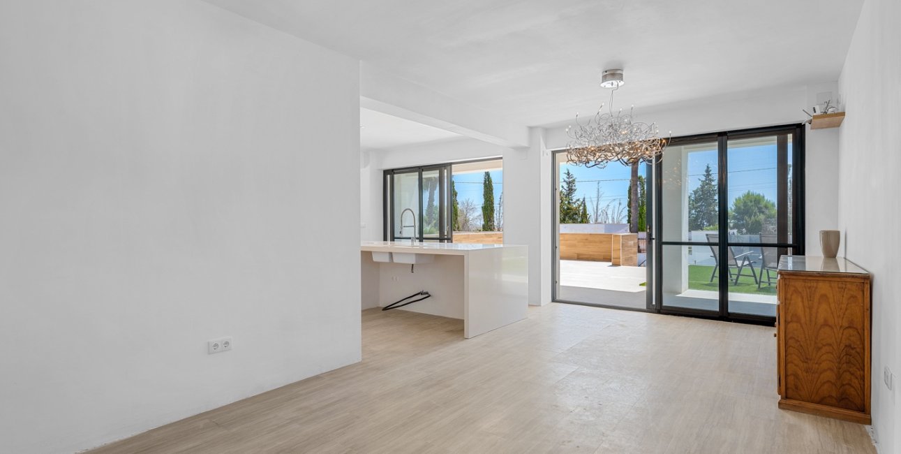 Reventa - Finca -
Los Montesinos - La Herrada