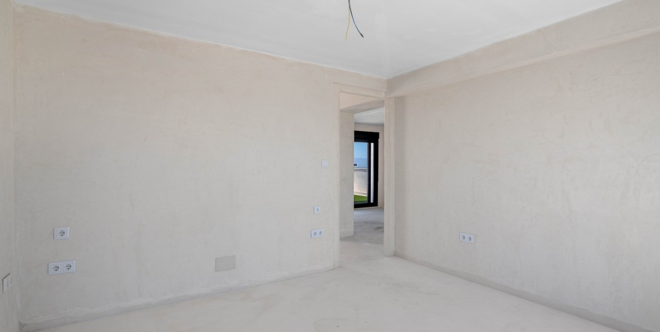 Reventa - Finca -
Los Montesinos - La Herrada