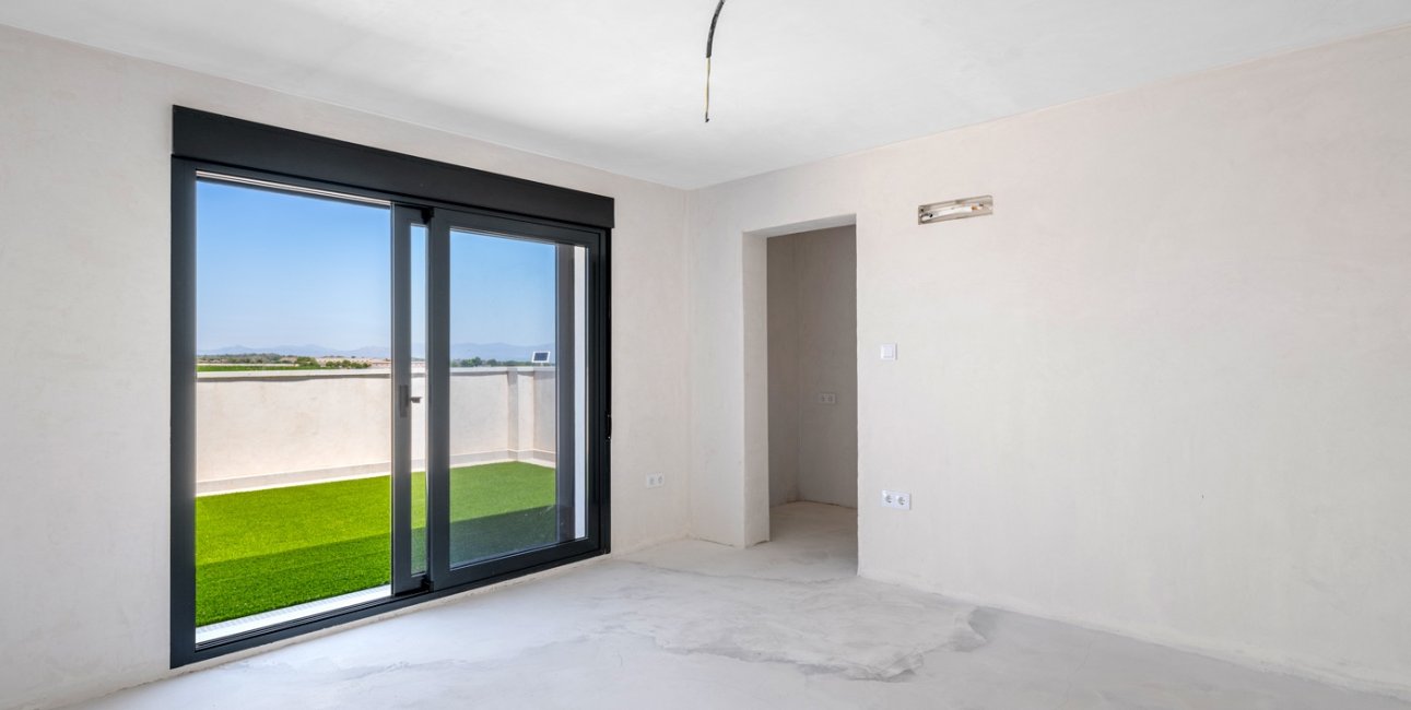 Reventa - Finca -
Los Montesinos - La Herrada