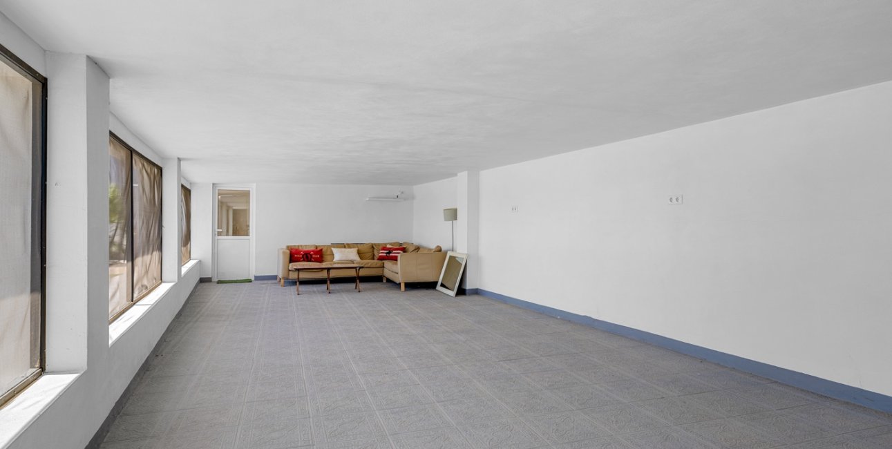 Reventa - Finca -
Los Montesinos - La Herrada