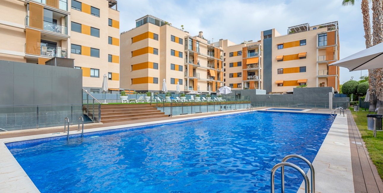 Resale - Apartment / flat -
El Campello - Playa Muchavista