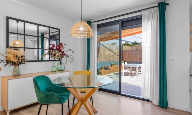 Resale - Apartment / flat -
El Campello - Playa Muchavista