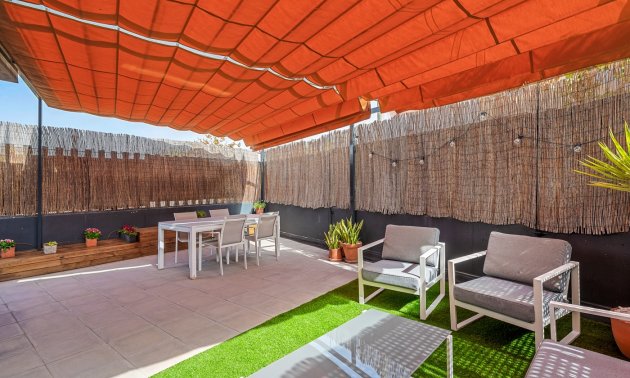 Resale - Apartment / flat -
El Campello - Playa Muchavista