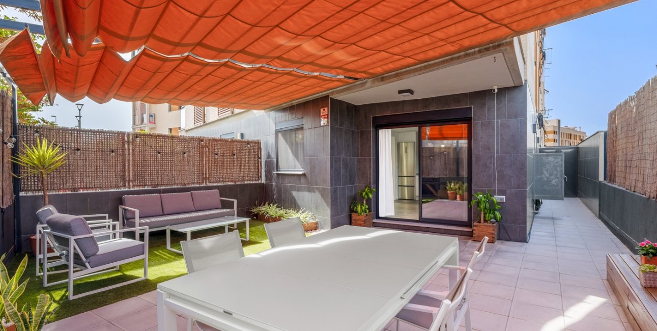 Resale - Apartment / flat -
El Campello - Playa Muchavista