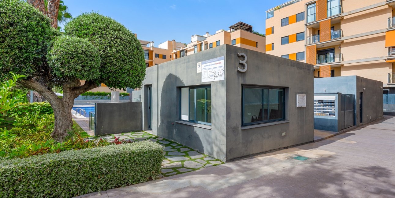 Resale - Apartment / flat -
El Campello - Playa Muchavista