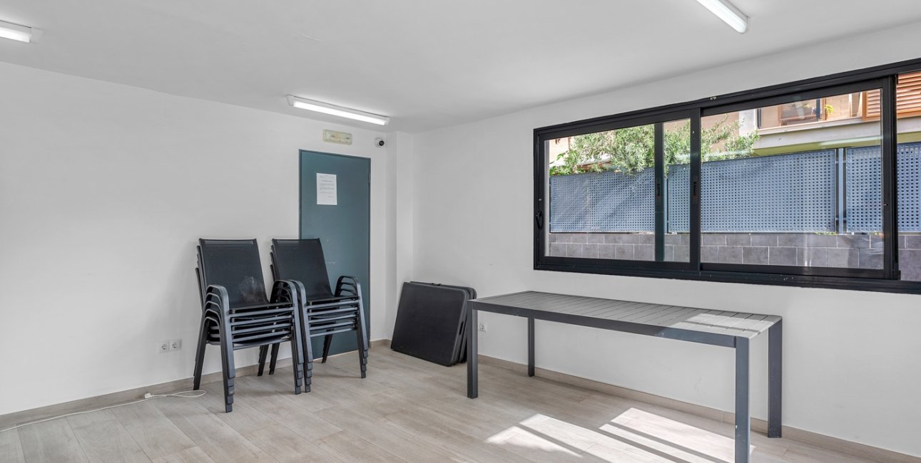 Resale - Apartment / flat -
El Campello - Playa Muchavista