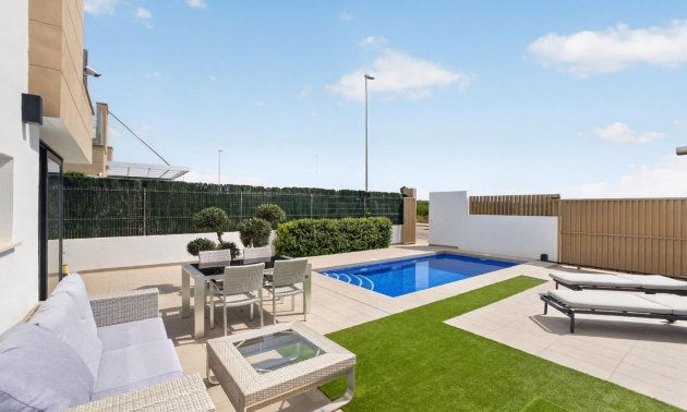 Resale - Villa -
Guardamar del Segura - El Raso