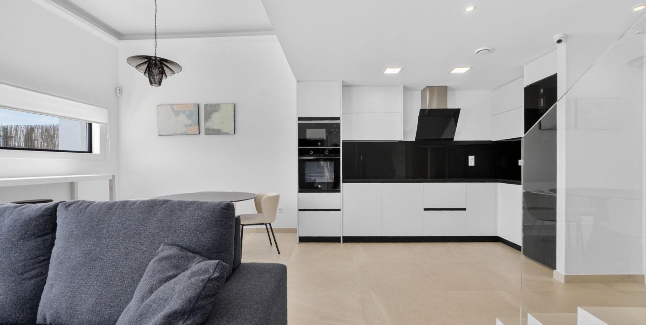 Resale - Villa -
Guardamar del Segura - El Raso