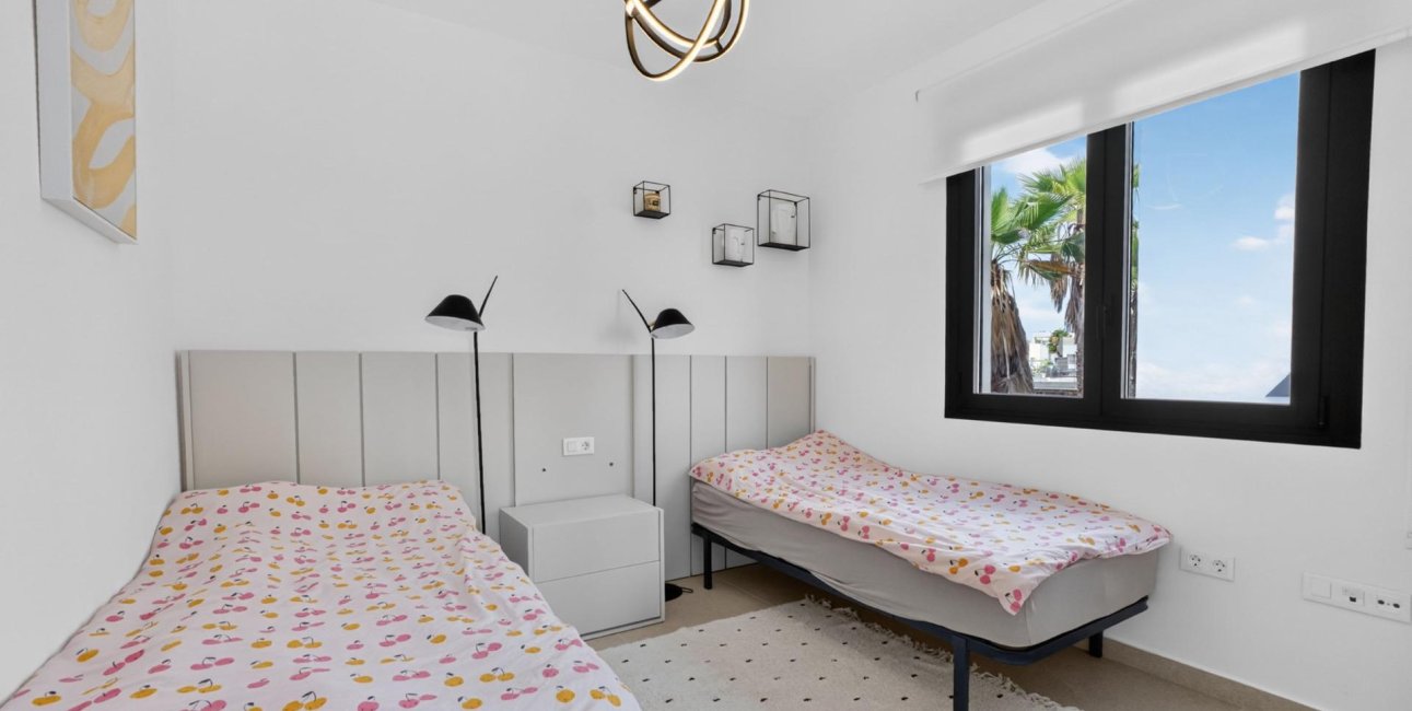 Resale - Villa -
Guardamar del Segura - El Raso