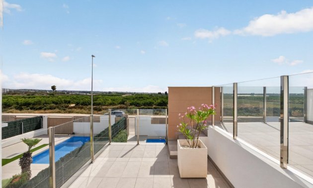 Resale - Villa -
Guardamar del Segura - El Raso