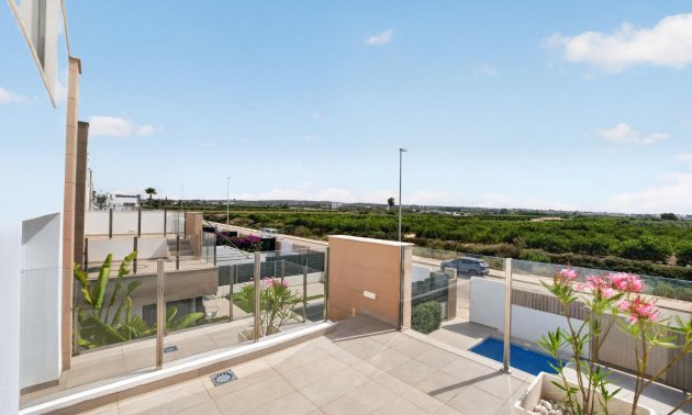 Resale - Villa -
Guardamar del Segura - El Raso