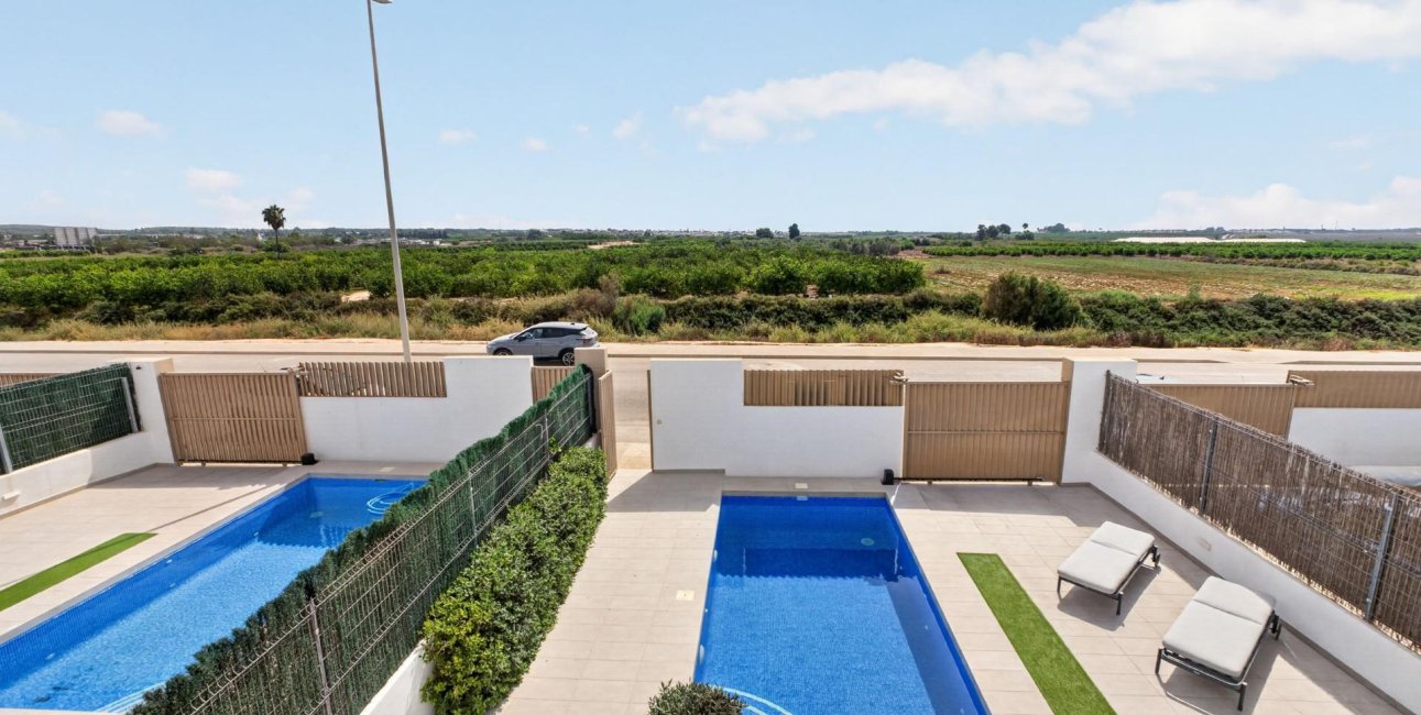 Resale - Villa -
Guardamar del Segura - El Raso