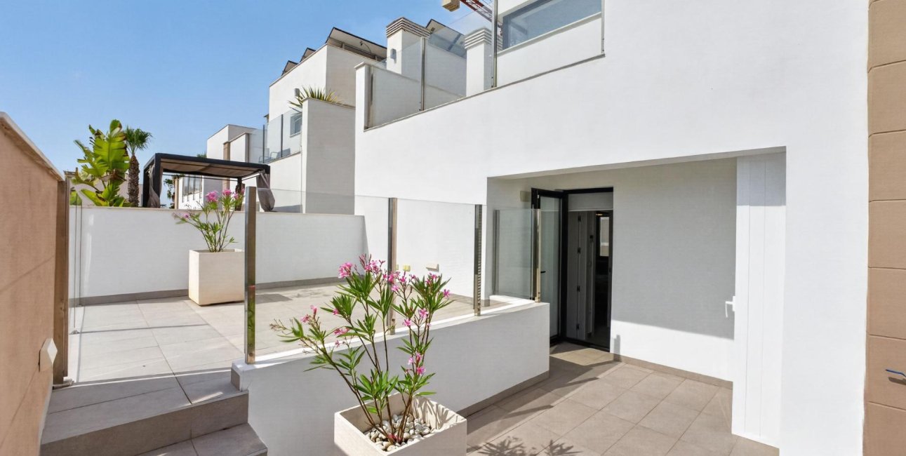 Resale - Villa -
Guardamar del Segura - El Raso