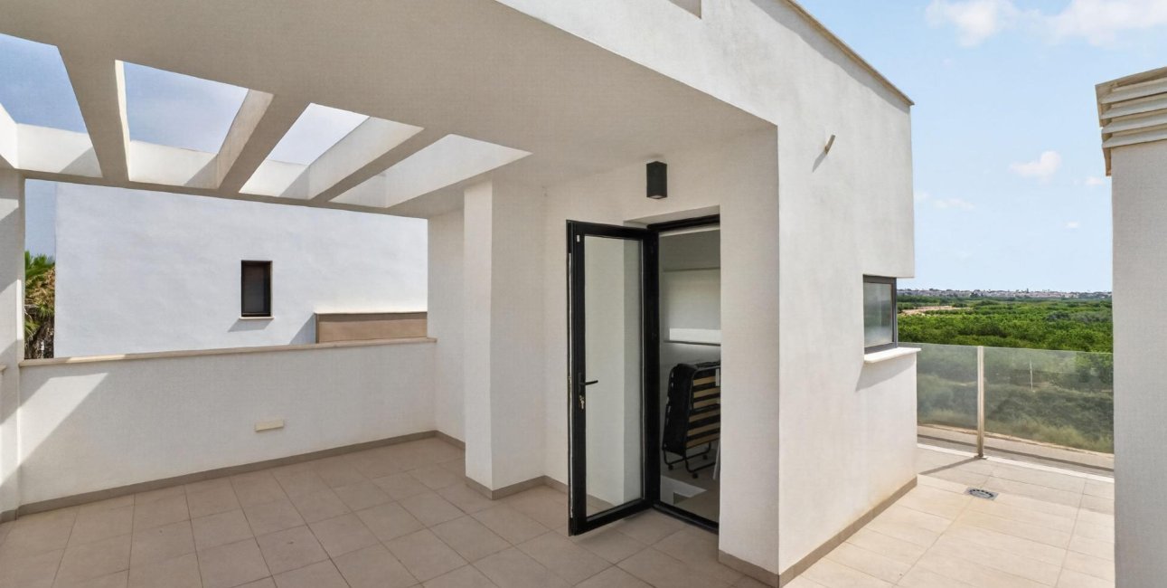 Resale - Villa -
Guardamar del Segura - El Raso
