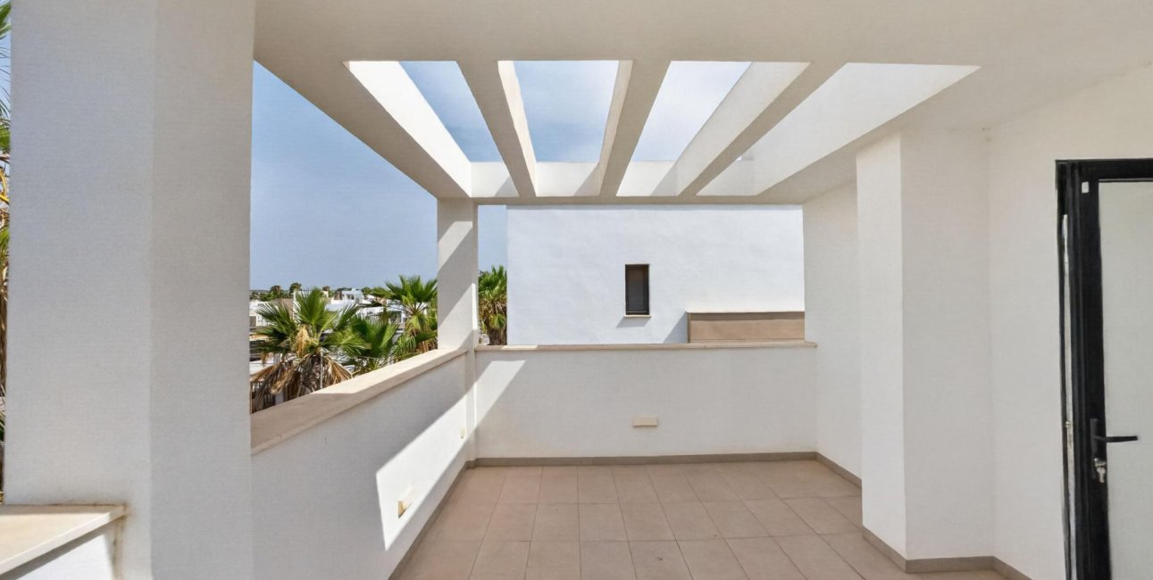Resale - Villa -
Guardamar del Segura - El Raso