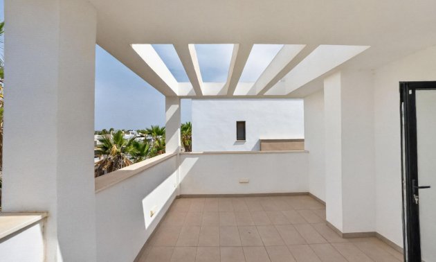 Resale - Villa -
Guardamar del Segura - El Raso