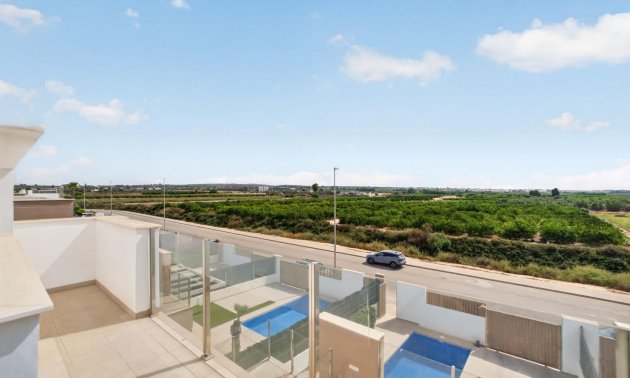 Resale - Villa -
Guardamar del Segura - El Raso