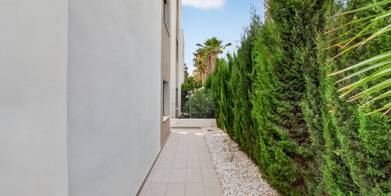 Resale - Villa -
Guardamar del Segura - El Raso